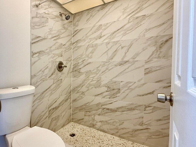 Building Photo - 604 NW 13th St