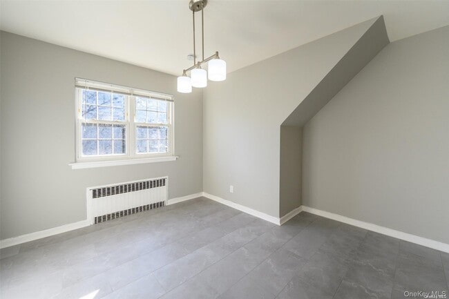 Building Photo - 57 Hemlock St