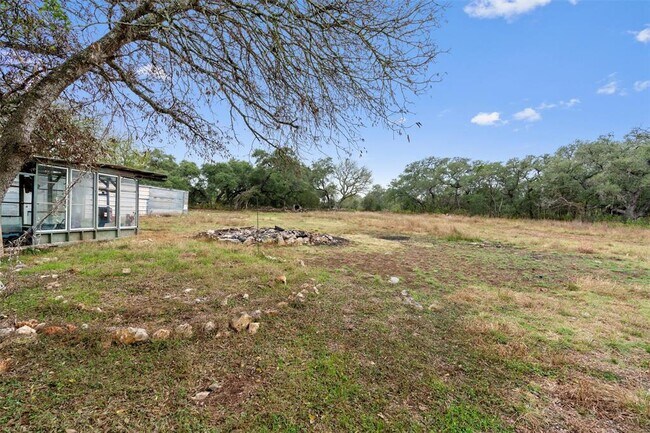 Building Photo - 1100 High Rd