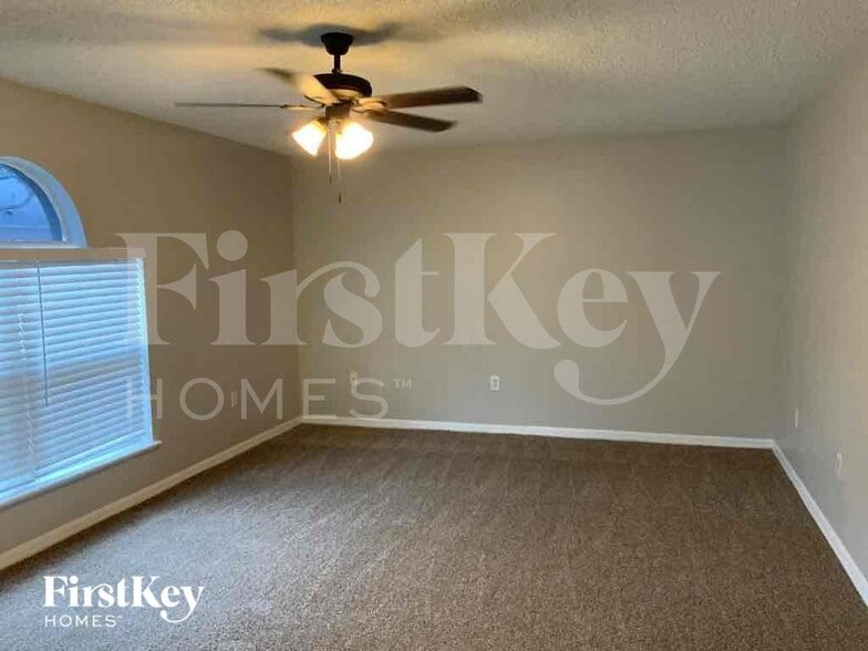 Building Photo - 618 Doe Cove Pl