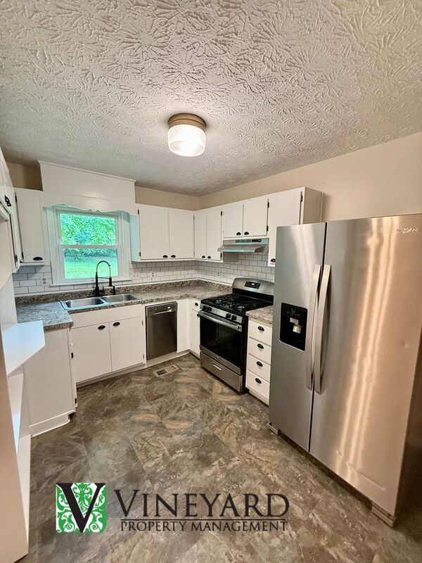 Building Photo - 1194 Broward Dr