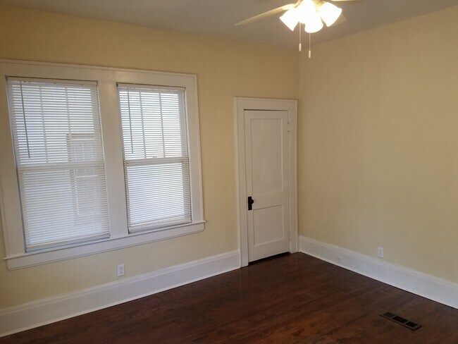 Building Photo - 4426 Springfield Blvd