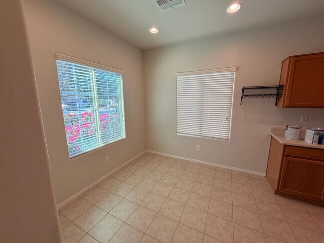 Building Photo - Live the Anthem Lifestyle! 3 Bed Home + Resort-Style Amenities