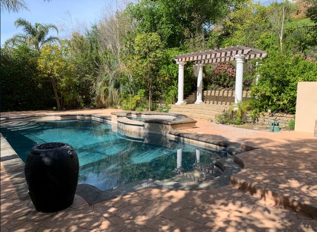 Building Photo - Spectacular Mont Calabasas 5 bed, 5.5 bath Estate