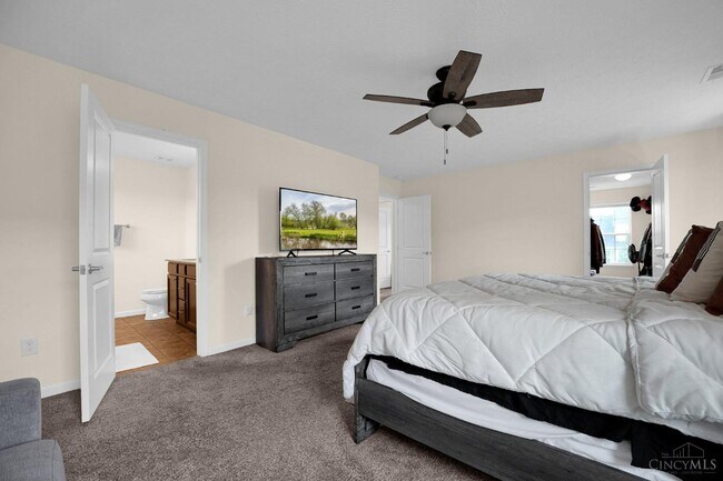 Building Photo - 6468 Holly Ln