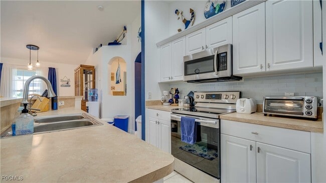 Building Photo - 3322 NW 5th Terrace