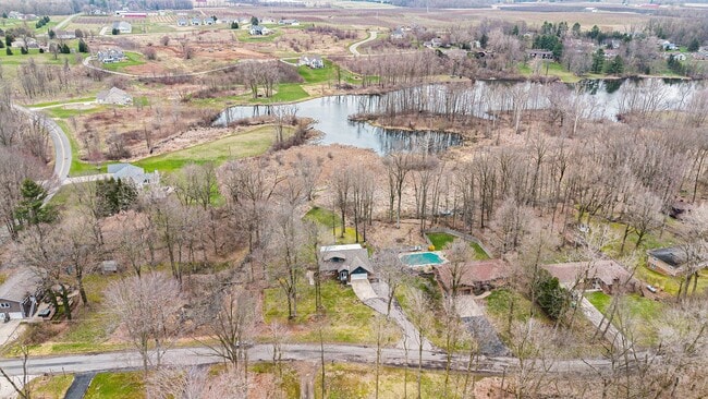 Building Photo - Pet-Friendly 4 Bed, 2.5 Bath Home with Lak...