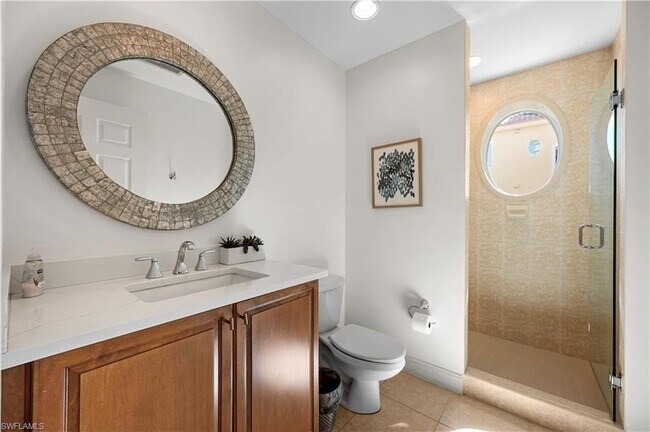 Building Photo - 2738 Tiburon Blvd E