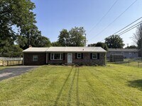 Building Photo - 2706 Driftwood Dr