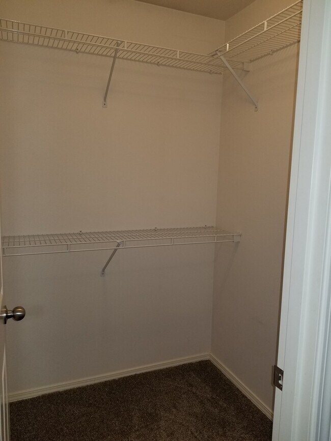 Building Photo - NOVEMBER RENT FREE - Pet Friendly in Ephrata