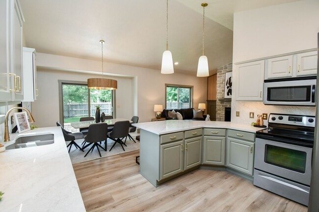 Building Photo - 5109 Manchester Ct