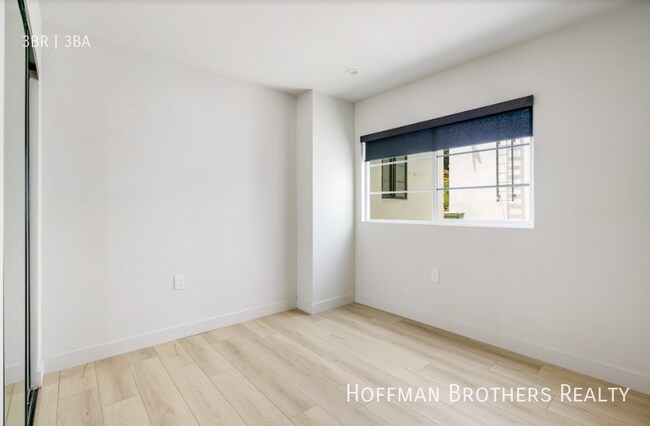 Building Photo - 209 Lucas Ave