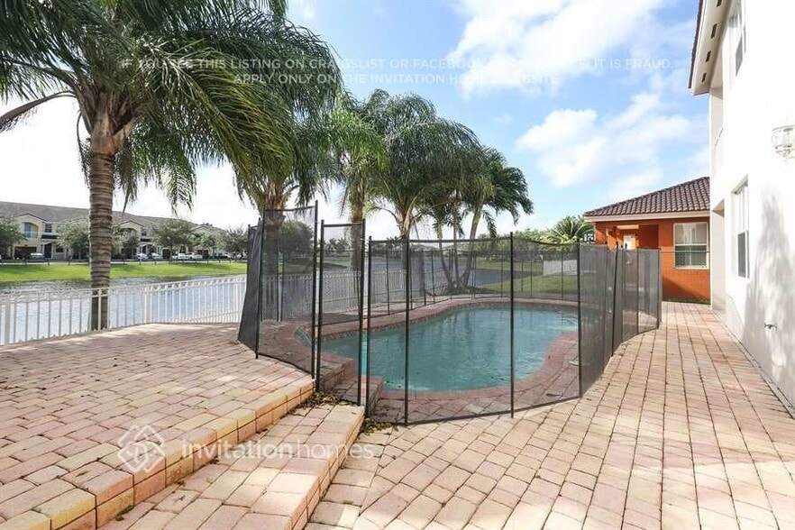 Building Photo - 14934 SW 22 St