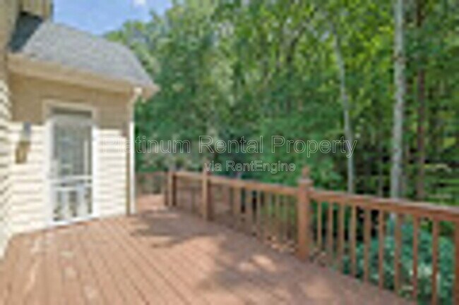 Building Photo - 230 Graystone Way