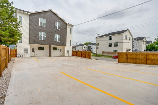 Building Photo - 3144 Forest Park Blvd