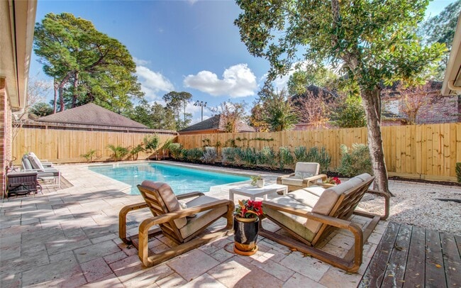 Building Photo - 15835 N Barkers Landing Rd