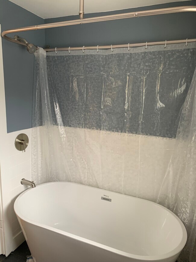 Building Photo - 361 3rd St