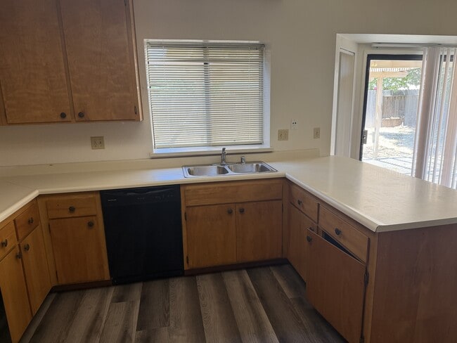 Building Photo - 844 Stetson Way