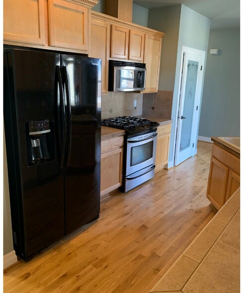 Primary Photo - 0000 NE Market Dr