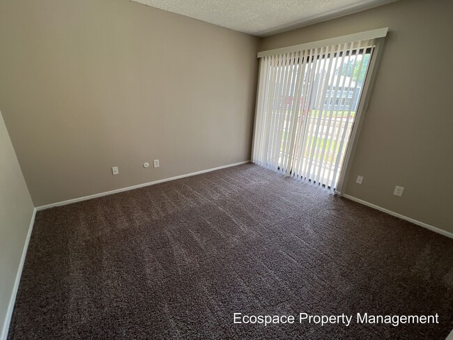 Building Photo - 3 Bedroom 2 Bathroom in Robinwood Condomin...