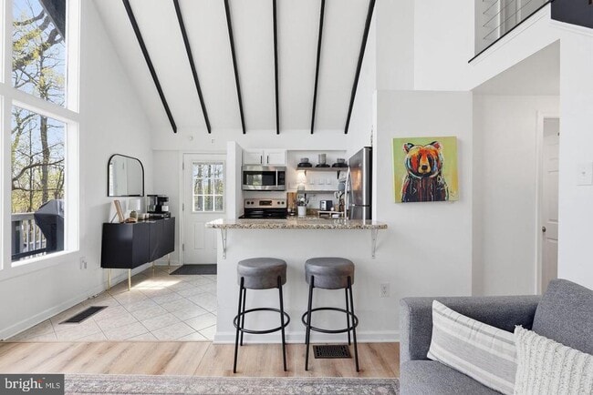 Building Photo - 241 Wildcat Dr