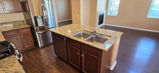 Building Photo - Beautifully maintained 2-bedroom, 2.5-bath with Loft • 1,504 sqft & 2-car garage.
