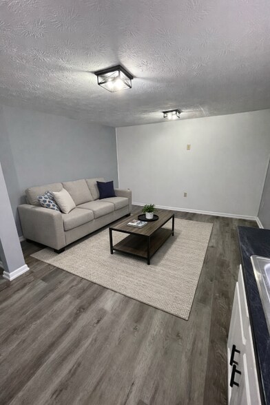 Building Photo - 239 N McWhorter St