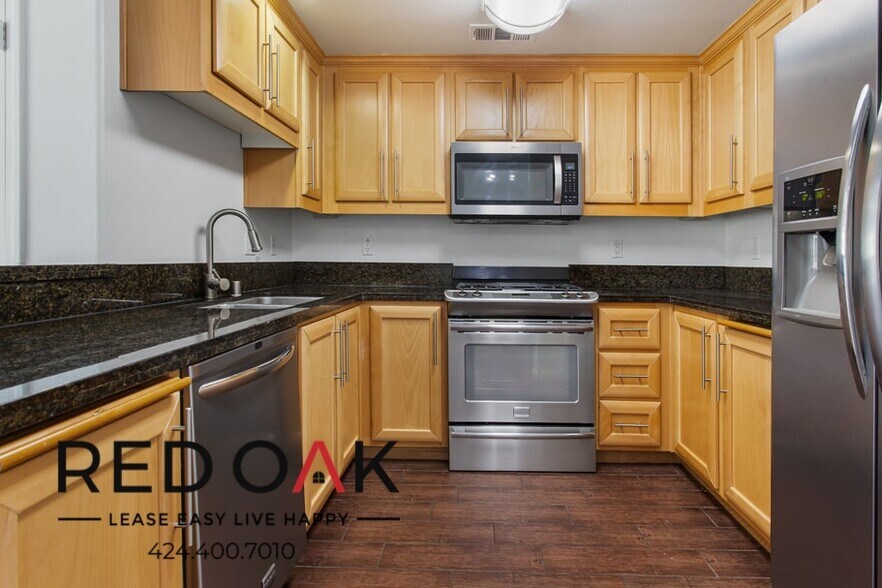 Building Photo - 11925 Kling St