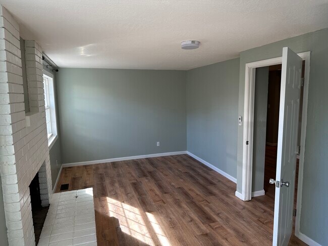 Building Photo - 720 Freeman Rd