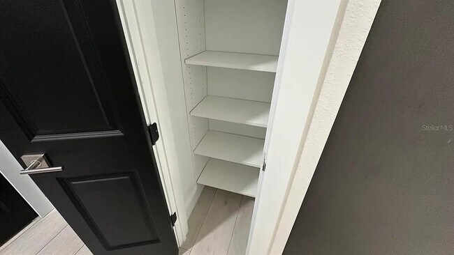 Building Photo - 710 Childs Ave