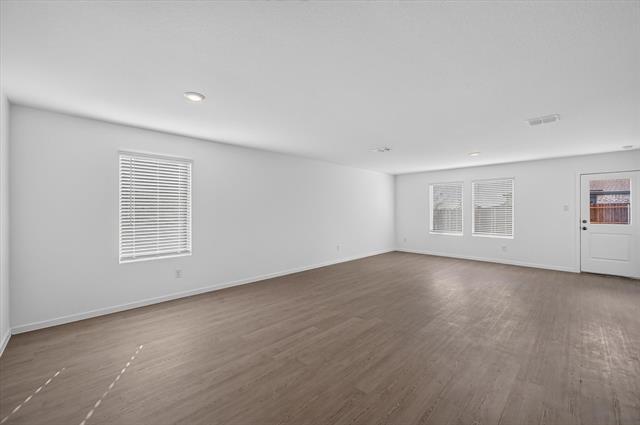 Building Photo - 624 W Criner St