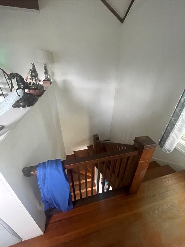 Building Photo - 1971 W Lamar St