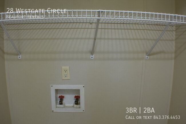 Building Photo - 28 Westgate Cir