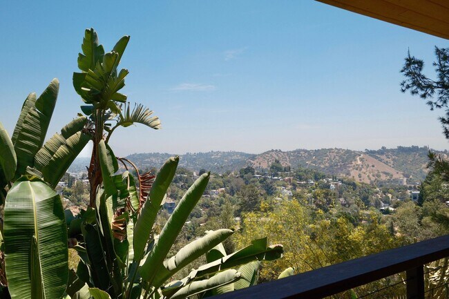 Building Photo - Stunning 2 bed/ 2 Bath Mid Century Modern Mount Washington Home with Panoramic Views, Floor to Ce...