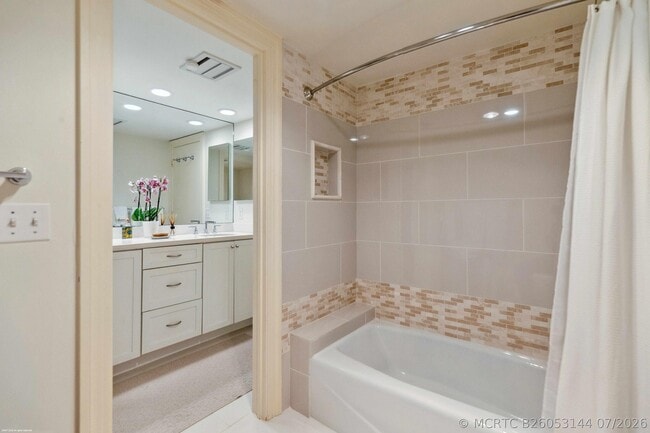 Building Photo - 2810 Polo Island Dr