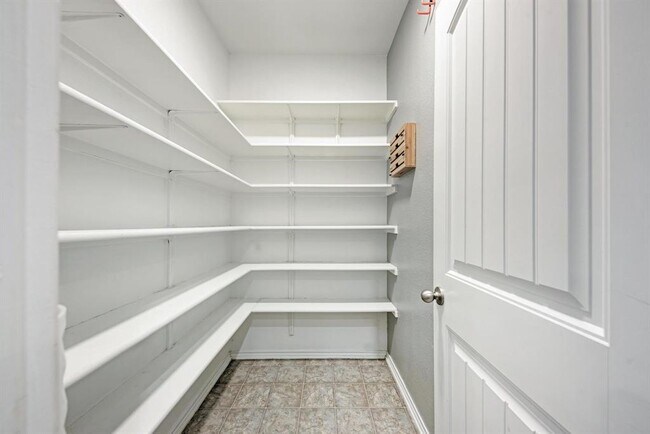 Building Photo - 1412 Berlin Ln