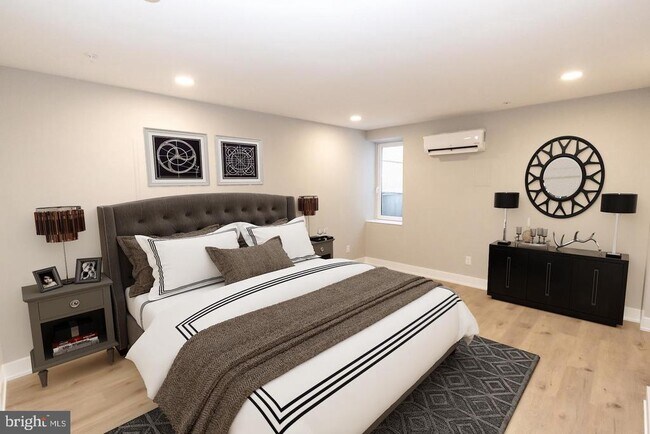 Building Photo - 2417 N Hancock St