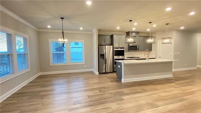 Building Photo - 1040 Knoxboro Ln