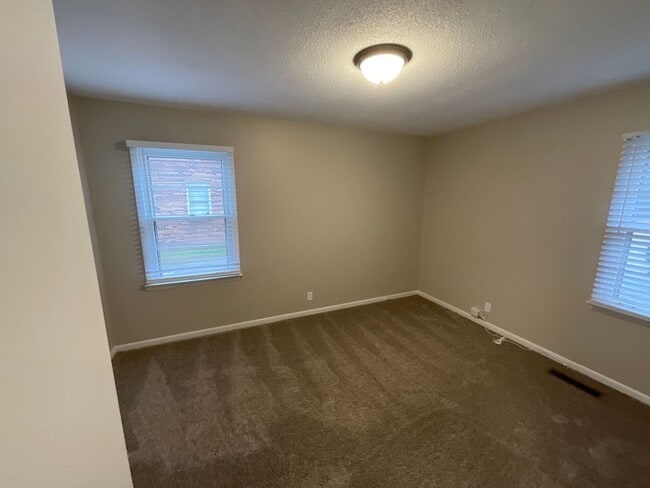 Building Photo - MURFREESBORO MAIN-LEVEL LIVING