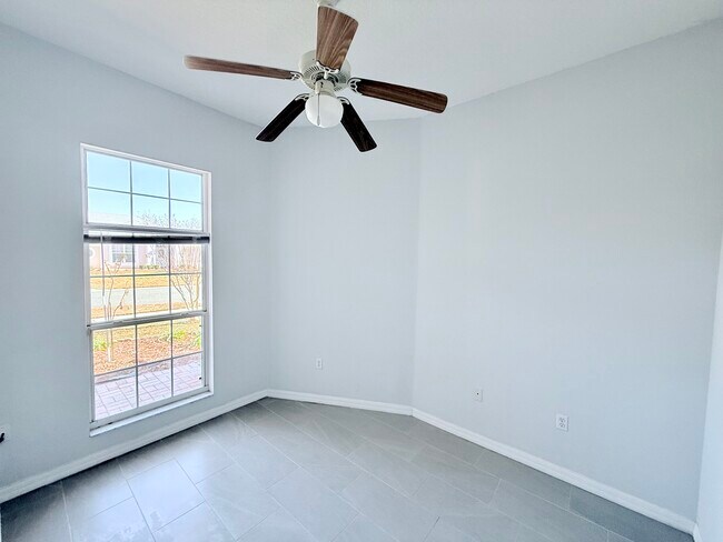 Building Photo - 3046 Bay Laurel Cir N