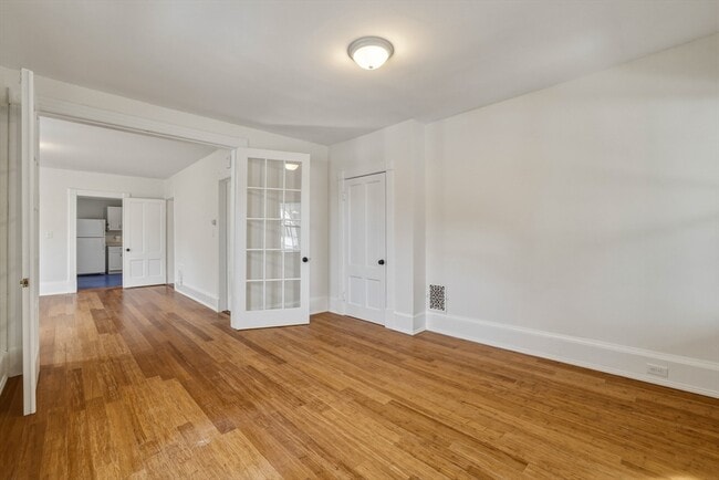 Building Photo - 105 Nonotuck St