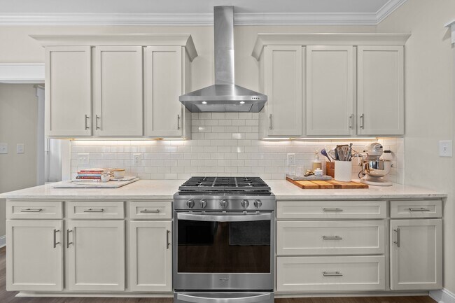 Building Photo - 3506 Sir James Ln