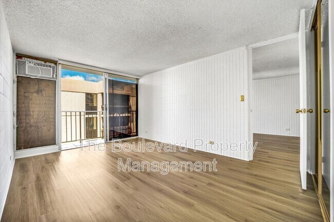 Building Photo - 5055 Likini St