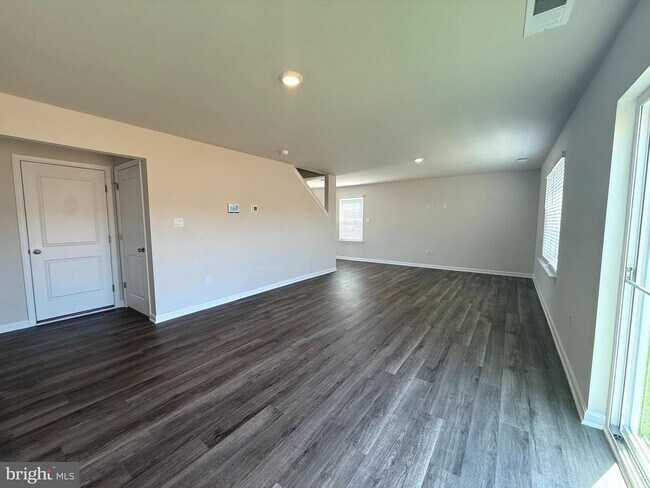 Building Photo - 223 Orpington Dr