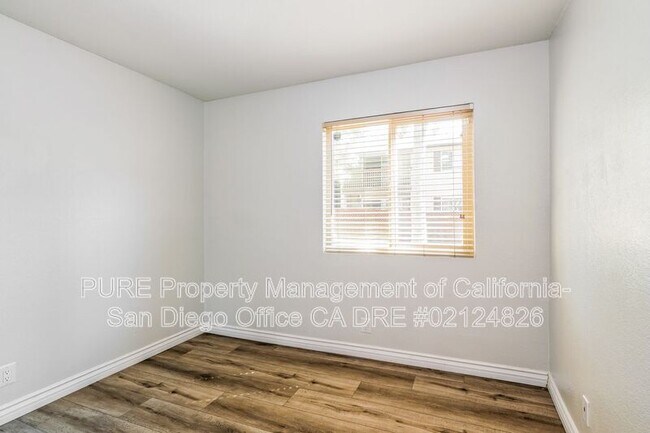 Building Photo - 321 Rancho Dr