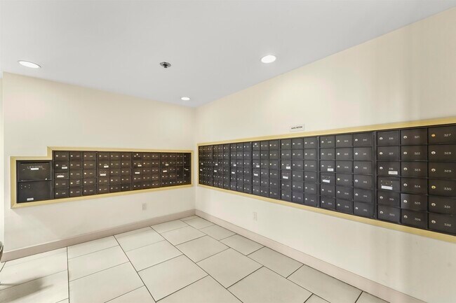 Building Photo - 24 Ave at Port Imperial