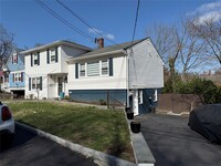 Building Photo - 909 Old Post Rd
