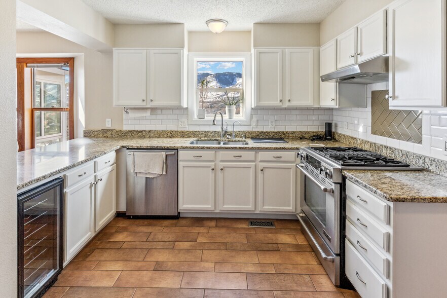 Building Photo - 1718 Belvedere Dr