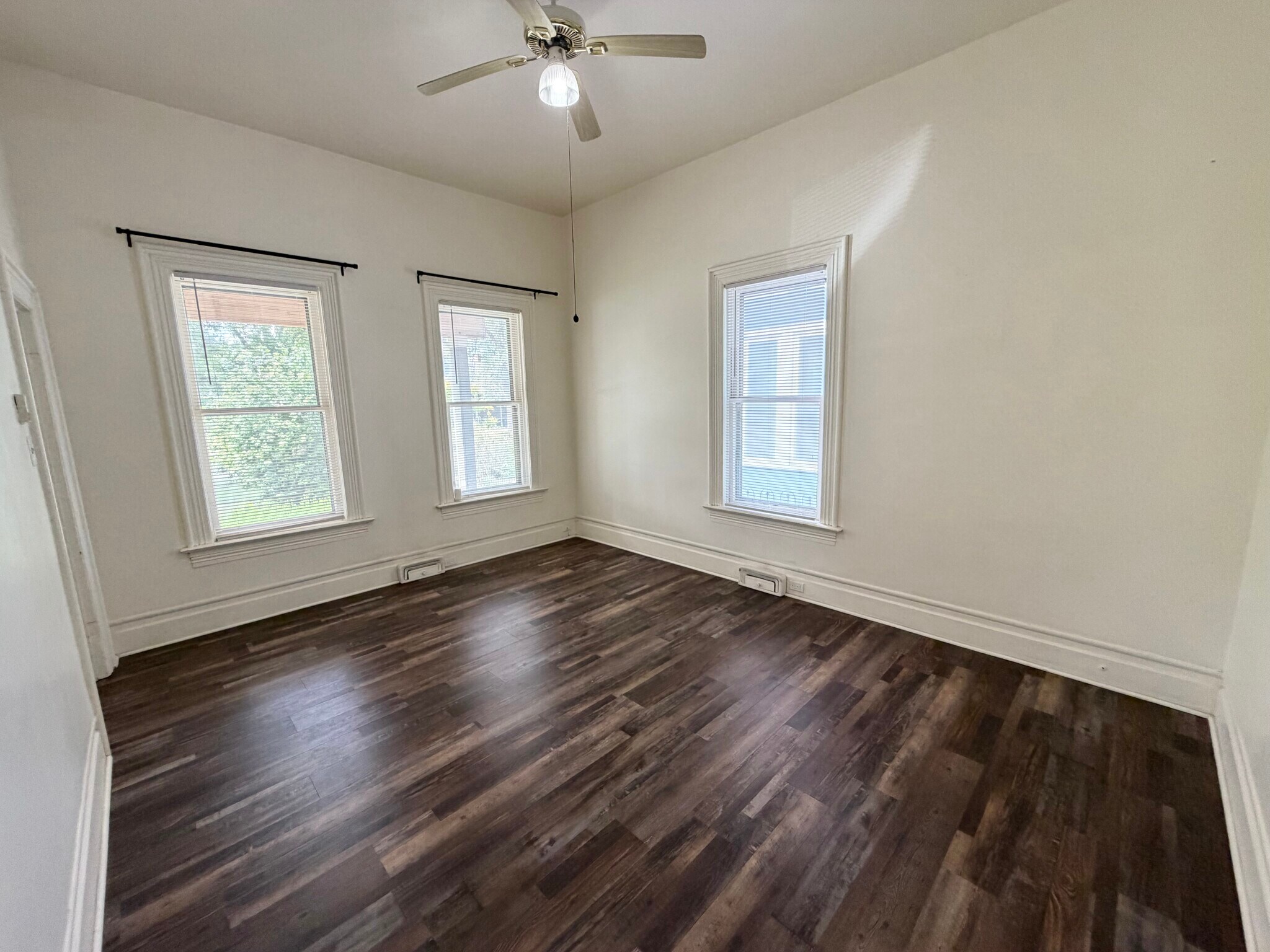 Living Room - 1035 S 800 E