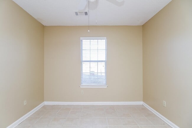 Building Photo - 4611 Chadwell Cove
